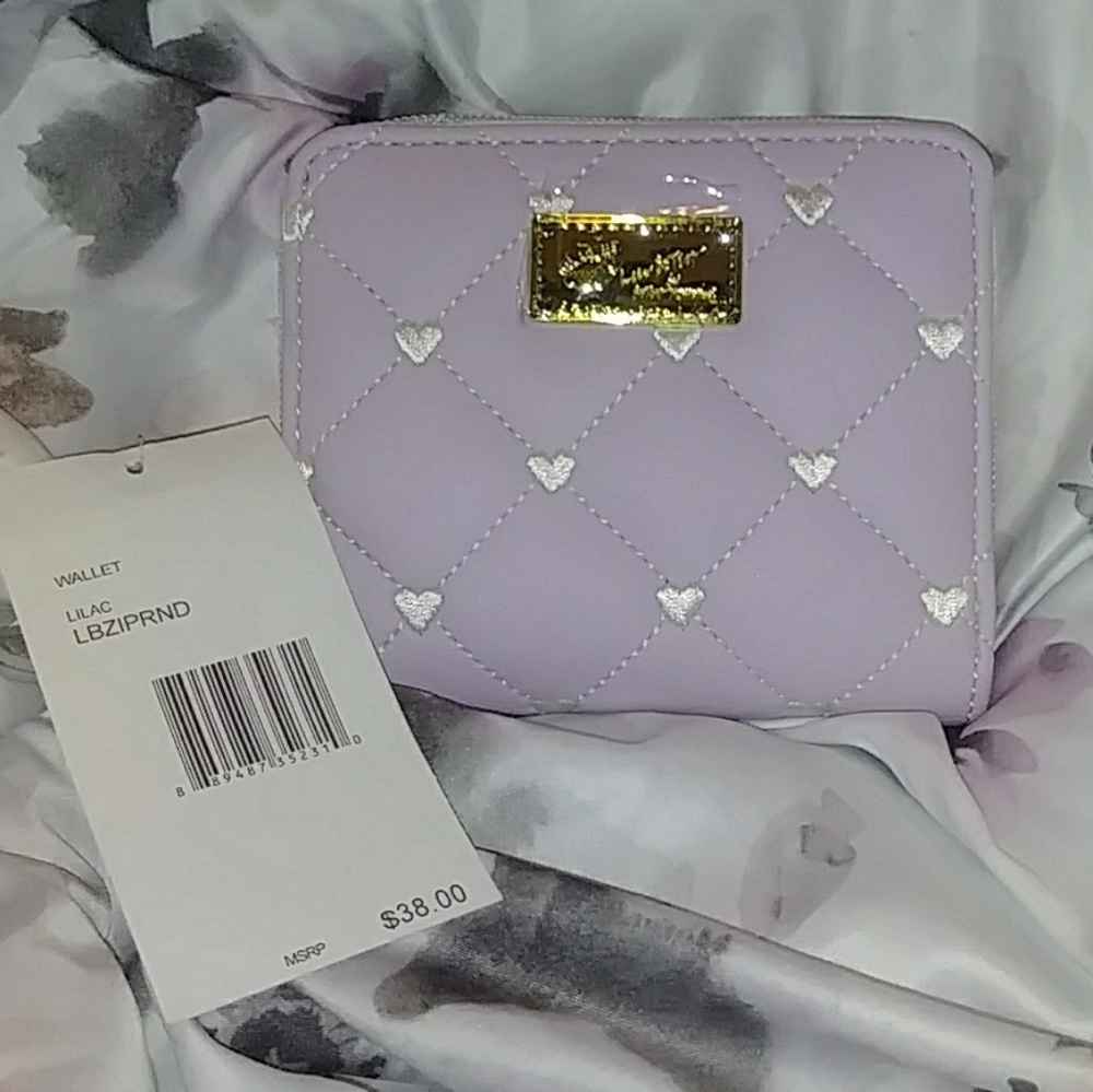 BRAND NEW 💋 Betsey John Lilac Wallet